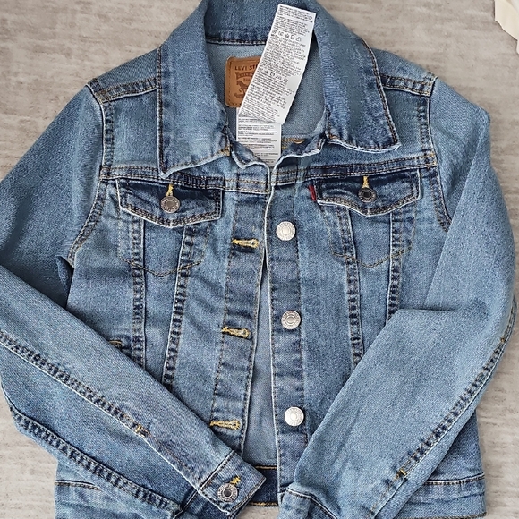 Levi's Other - Levi's Light Blue Denim Jacket